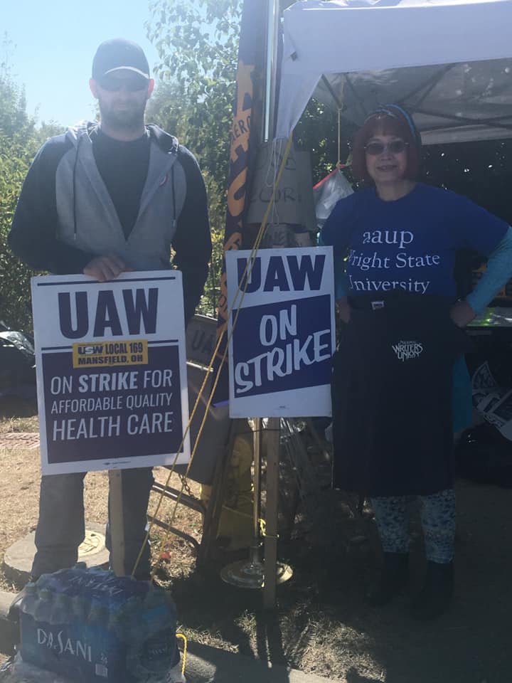 AAUP-WSU with UAW Strikers 2